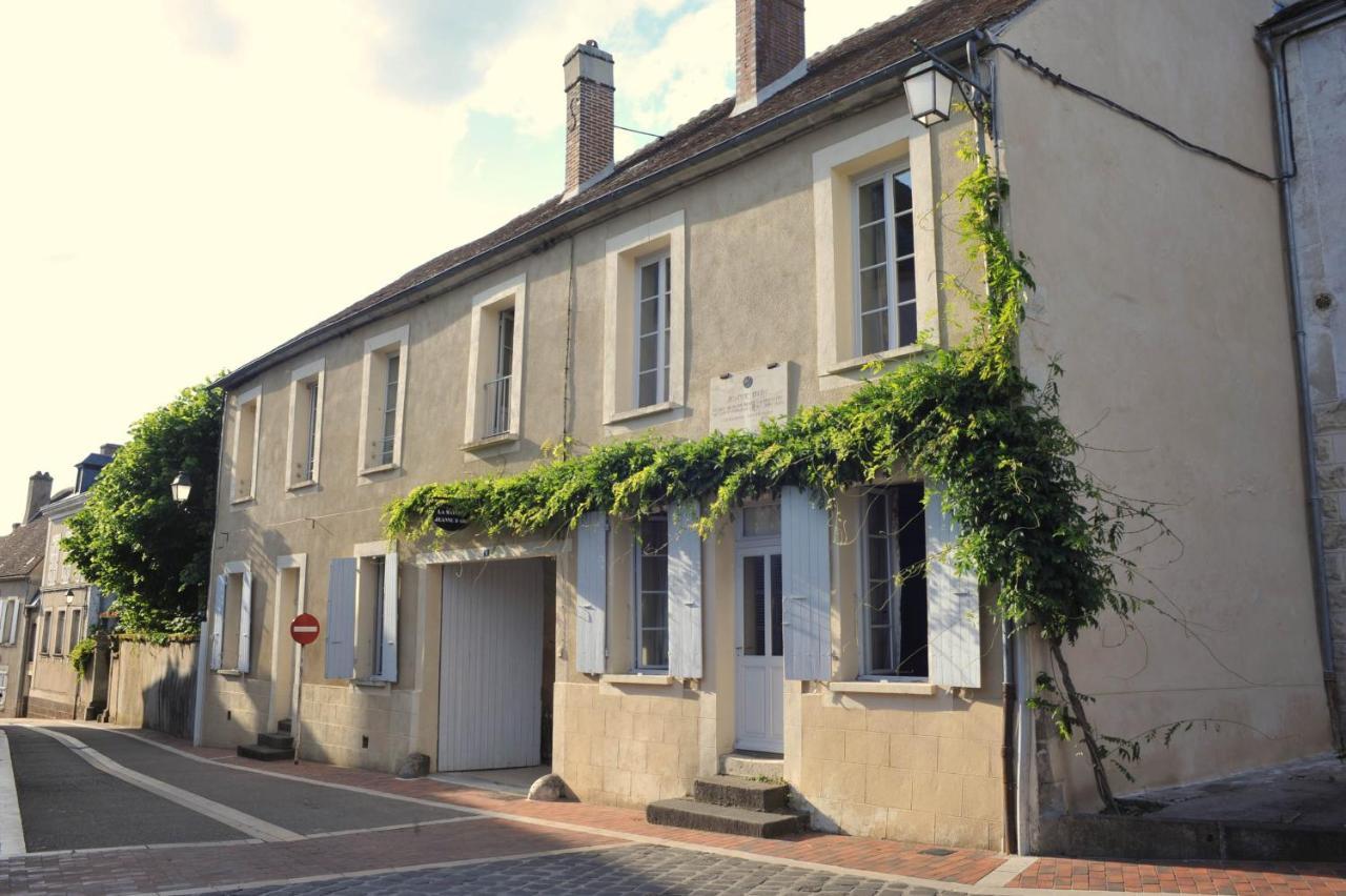 La Maison Jeanne D'Arc Saint-Fargeau  Exterior foto